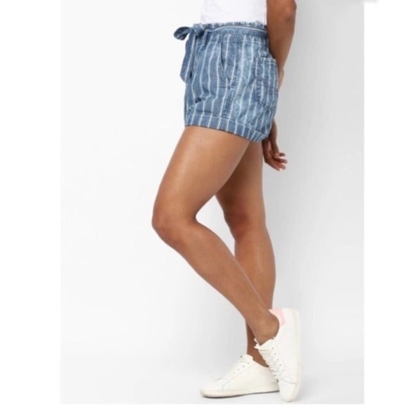 American Eagle Blue Striped high rise paper bag waist cotton shorts size 2 - Picture 4 of 8